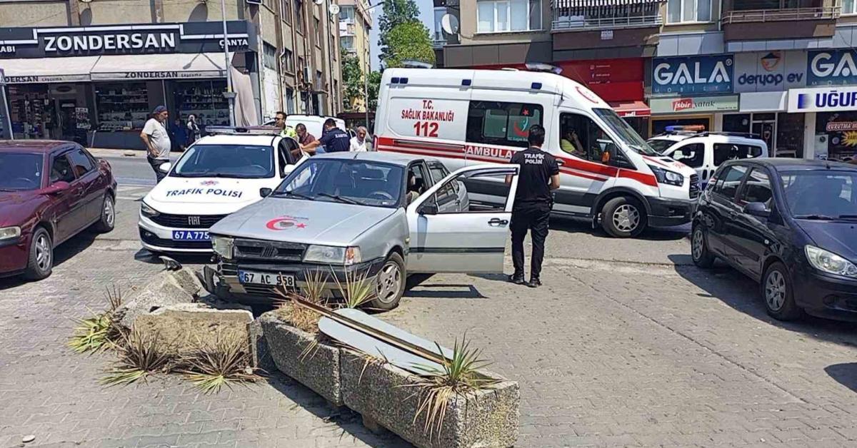 zonguldak caycumada trafik kazasi yaya yaralandi 712UH98w.jpg