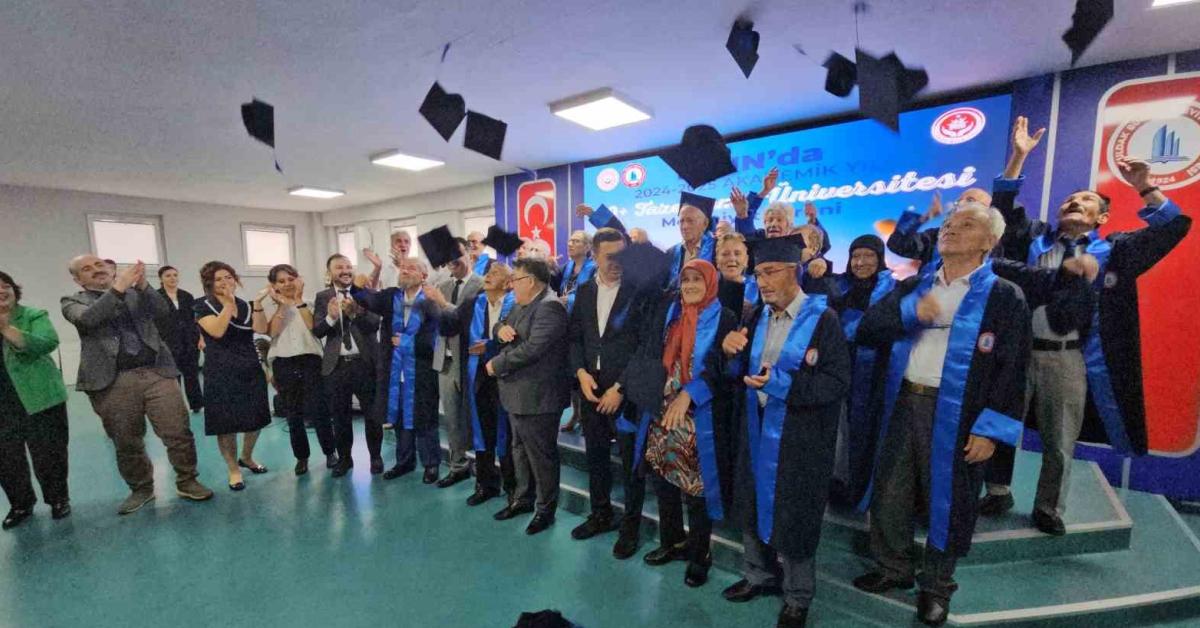 zonguldakta 60 yas ustu bireyler universiteden mezun oldu 7JrfwnRZ.jpg