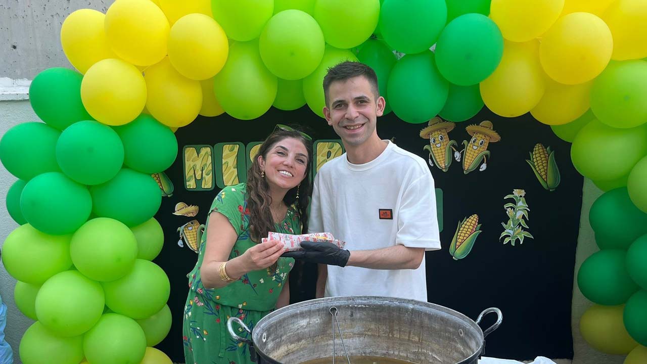 Bolu’da Fenomen Çılgın Mısırcıdan Anlamlı Jest