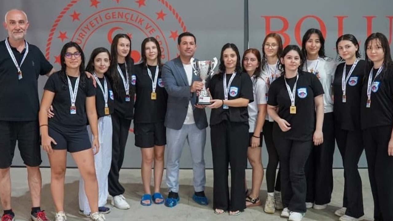 Bolu’da Kadınlar Sutopu 2. Lig Heyecanı