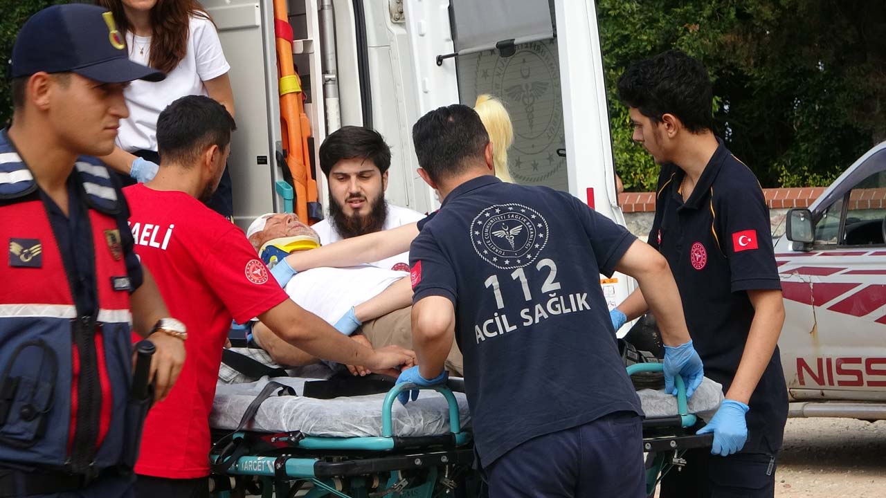 Feci Trafik Kazası 2 Çocuk ile Birlikte Toplam 8 Kişi Yaralandı