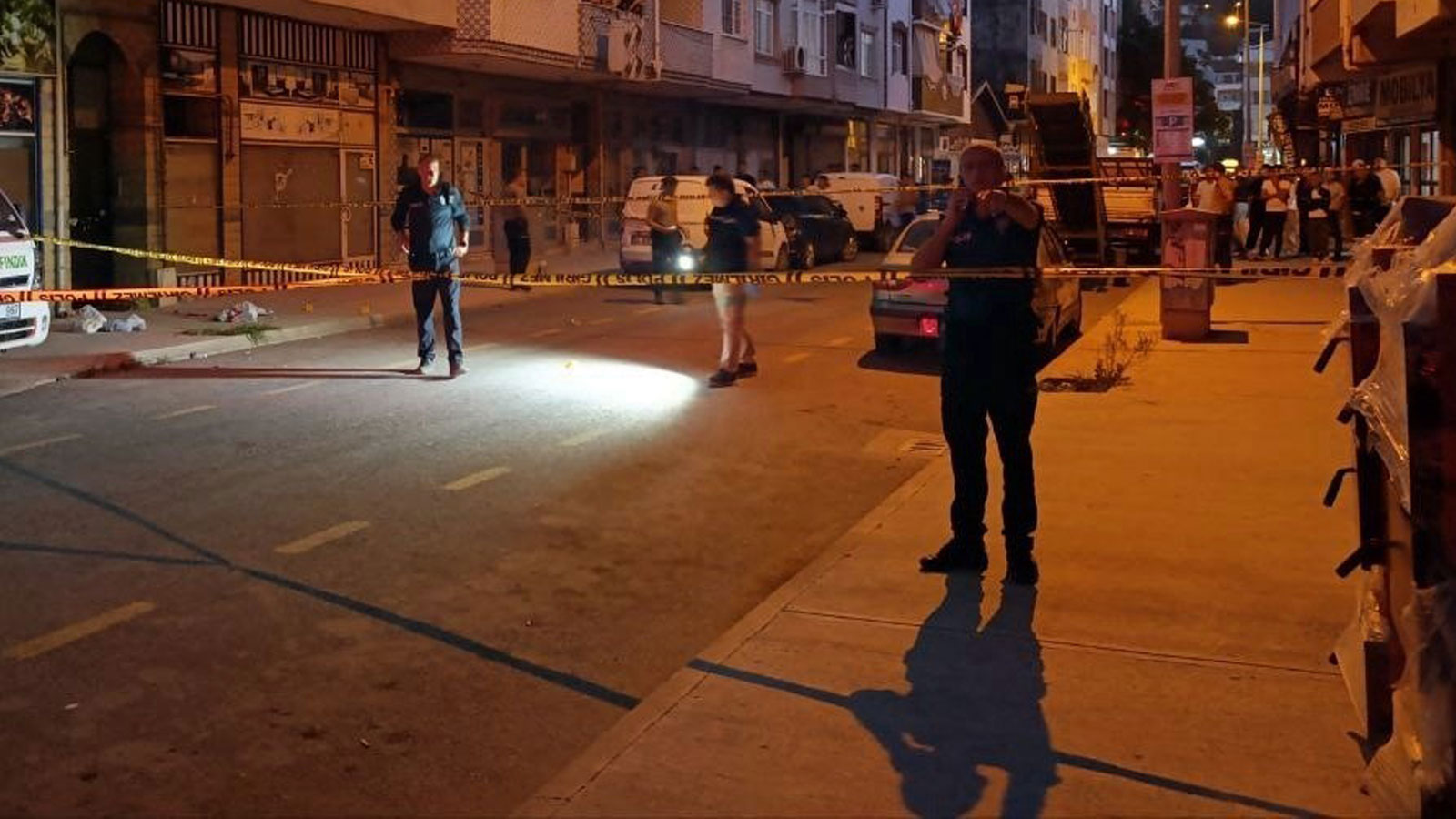 Sokak Ortasında Kanlı İnfaz 1 Ölü, 1 Yaralı