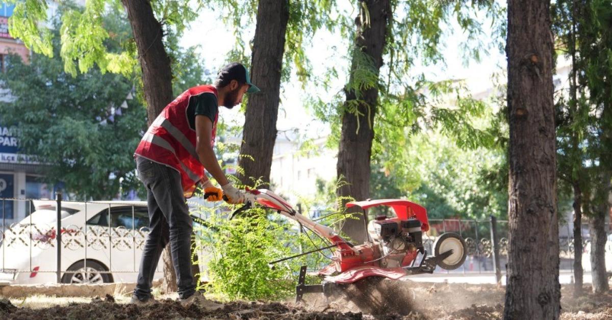 ankara keciorende peyzaj ve temizlik calismalari devam ediyor q4QBaWt1.jpg
