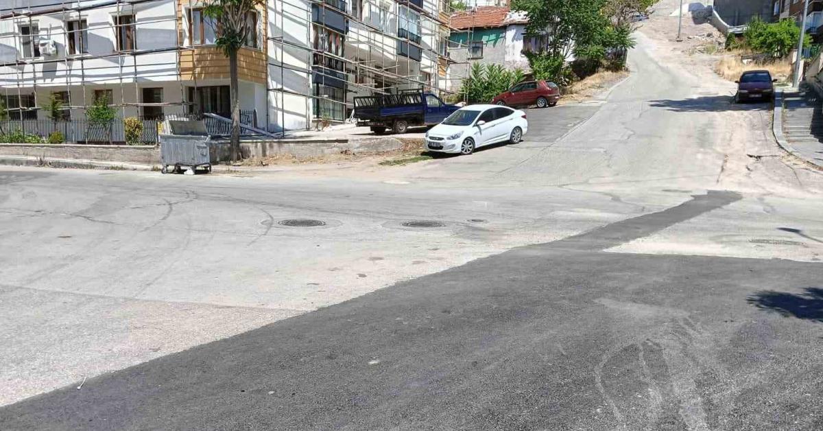 ankara mamakta trafik kazasi fren yerine gaza basinca olanlar oldu NuHahkax.jpg
