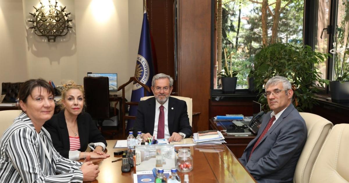 ankara universitesi ile muhabirler dernegi arasinda is birligi gorusmesi FcBtaXzw.jpg
