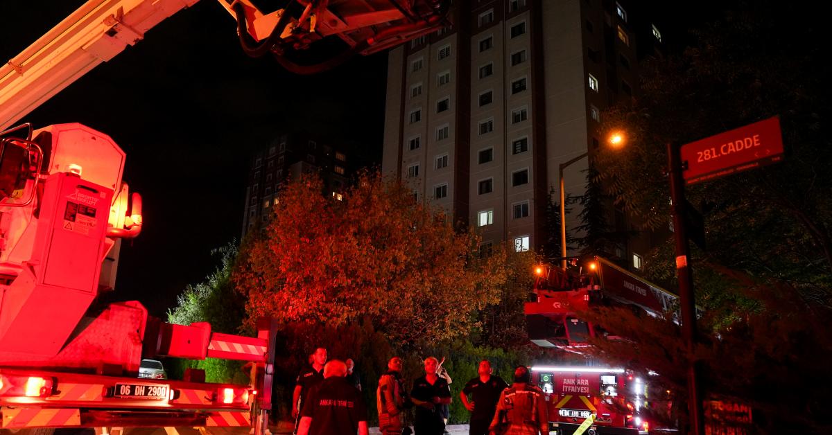 ankara yenimahallede 16 katli apartmanda yangin panigi iWSzqpuR.jpg