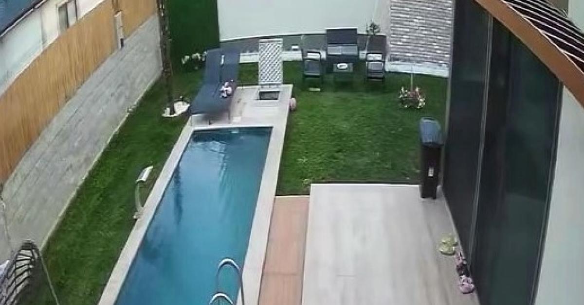 balikesir depremi sakaryada havuzu boyle salladi axLefzUZ.jpg