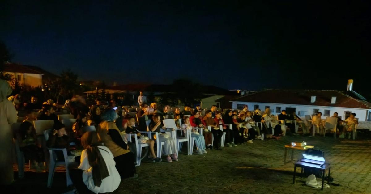 cankiri dodurgada acik hava sinema etkinligi duzenlendi Y8iTVdLA.jpg