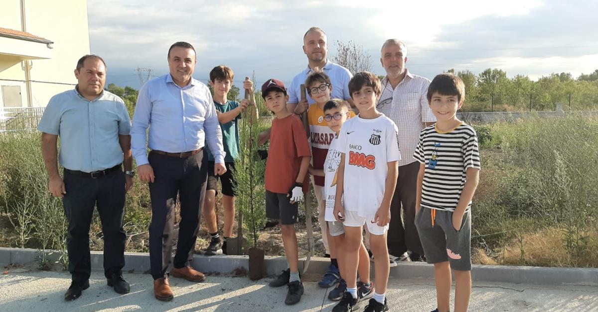 duzcede okul bahcesine fidanlar toprakla bulustu ykrfVmlx.jpg