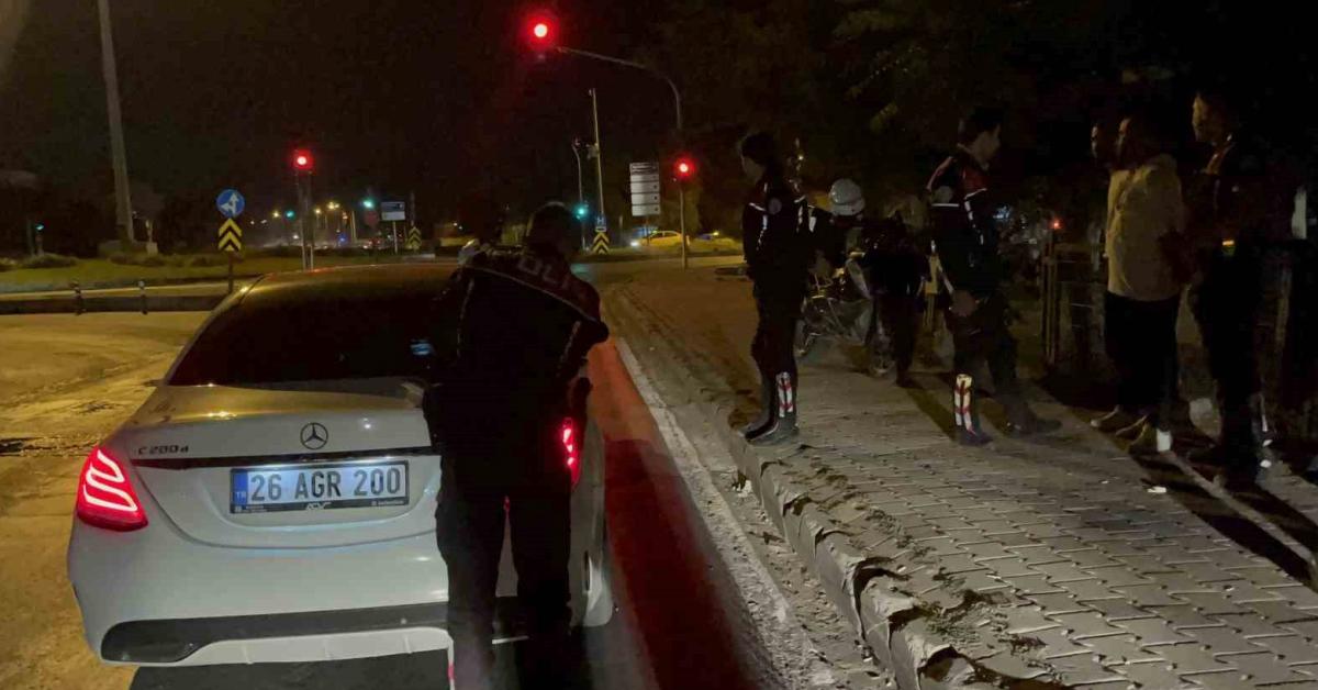 eskisehirde 231 promil alkollu surucu polis engelini asamadi DKv9PDrN.jpg