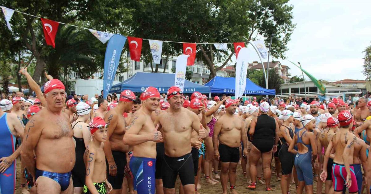 izmit korfezi acik yuzme yarislari buyuk ilgi gordu jcJUkPpg.jpg