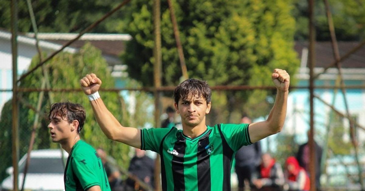 kocaelispor mikdat cil ile 5 yillik sozlesme imzaladi aRP8RGBw.jpg