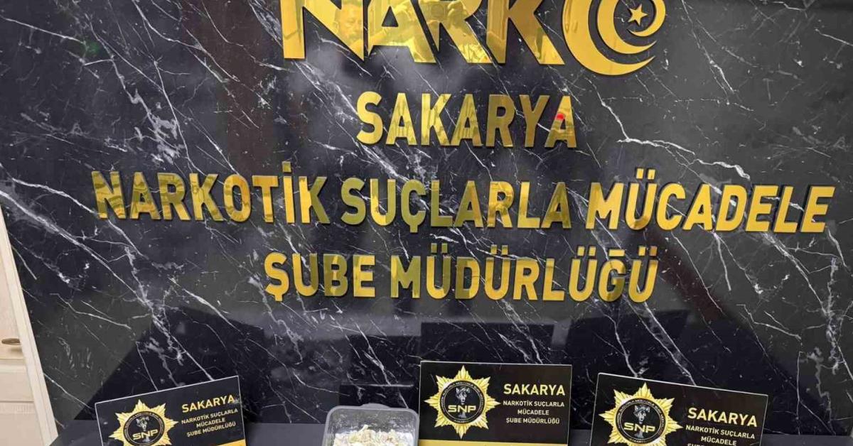 sakaryada 1 kilo kokain ele gecirildi nHLbmfWt.jpg