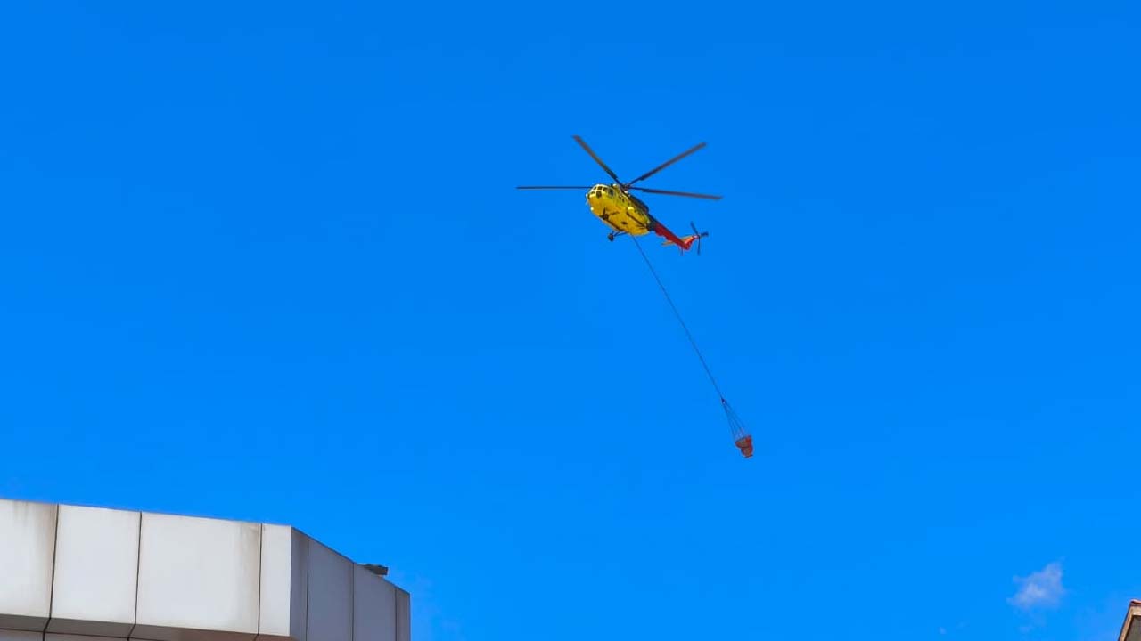 Gerede’den Havalanan Helikopter Yangınla Savaşıyor2