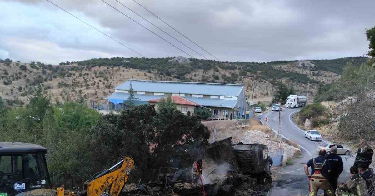 ankara elmadagda tir yangini panik yaratti W7JkjfUX.jpg