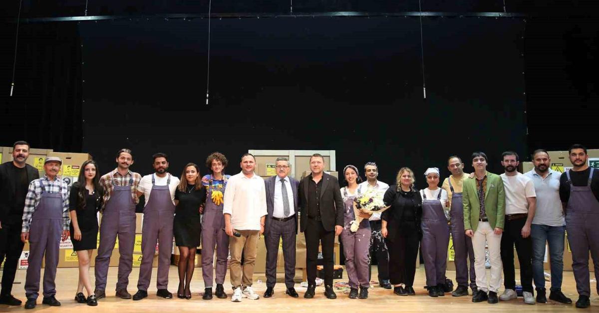 ankara keciorende tiyatro ruzgari esiyor HFhqYVbc.jpg