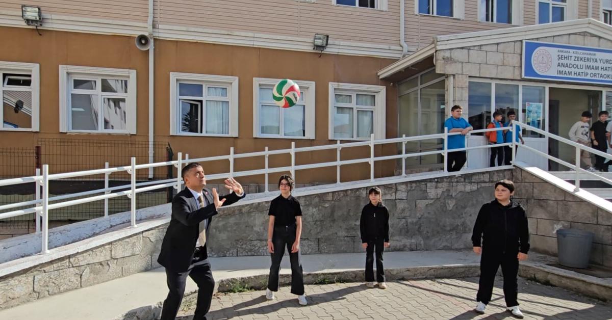 ankara kizilcahamamda kaymakam ogrencilerle sporda bulustu r6RJZYZq.jpg