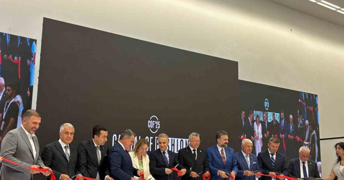 ankara uluslararasi hazir giyim ve moda fuari cof25 basladi nwrbchQN.jpg