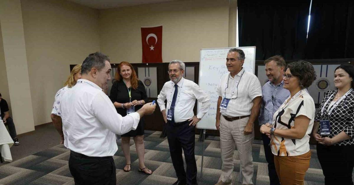 ankara universitesinden kuresel vizyon etkinlikleri QriL2UkG.jpg