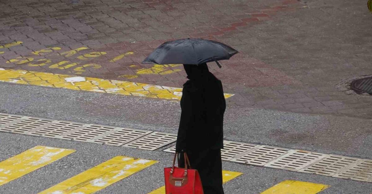 cankirida gok gurultulu saganak yagis uyarisi SeggZ54f.jpg