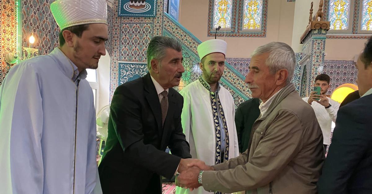 corumda 42 yil gorev yapan imam hatip emekliye ayrildi FYlE3pze.jpg