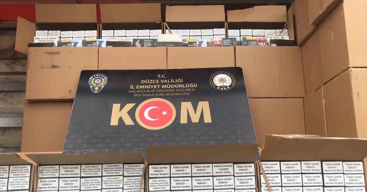 duzcede kacakcilara agir darbe 38 milyon makaron ele gecirildi PShUw3hR.jpg