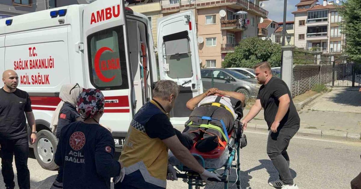 duzcede korkutan trafik kazasi motosiklet surucusu yarali iVf6VO5j.jpg