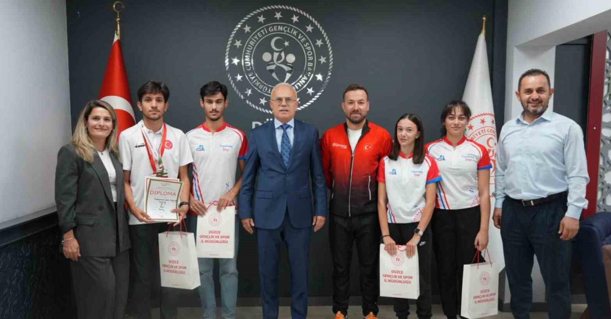 duzceden oryantiringde one cikan yetenekleri FDGvBC5W.jpg
