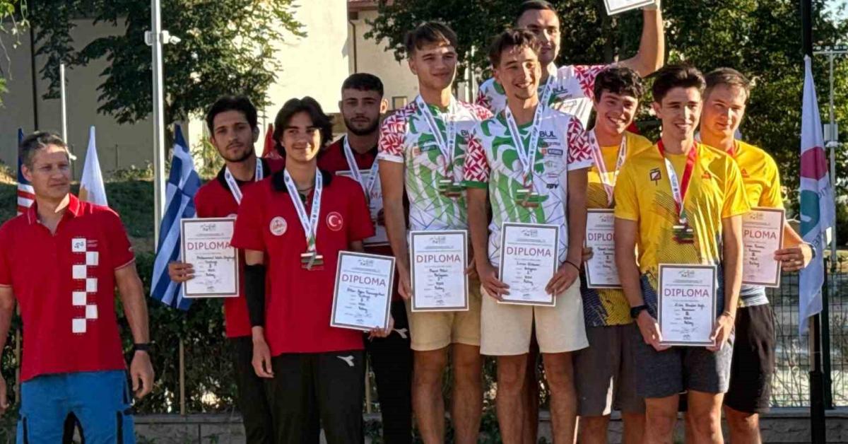 duzceli sporculardan oryantiring sampiyonasinda onemli basari 5iwLFabw.jpg
