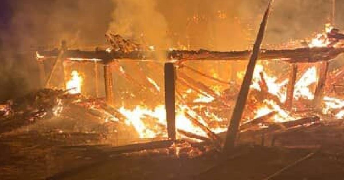 kastamonu taskoprude korkunc yangin ev ve ahir alevler icinde kaldi pTjg37dz.jpg