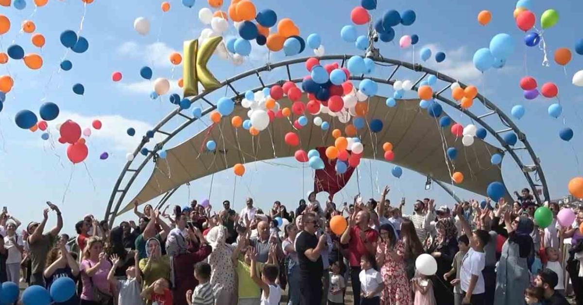 kocaelinde losemiyi yenen minik kagan icin gokyuzune balonlar birakildi CvLvvUxt.jpg