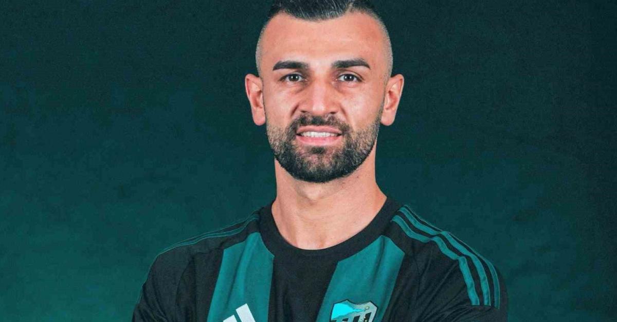 kocaelisporun yeni golcusu serdar dursun heyecanini paylasti 5Ndk3cbT.jpg