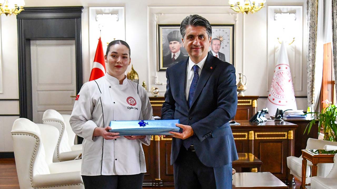 Ceylin Çalış Bolu Valisi