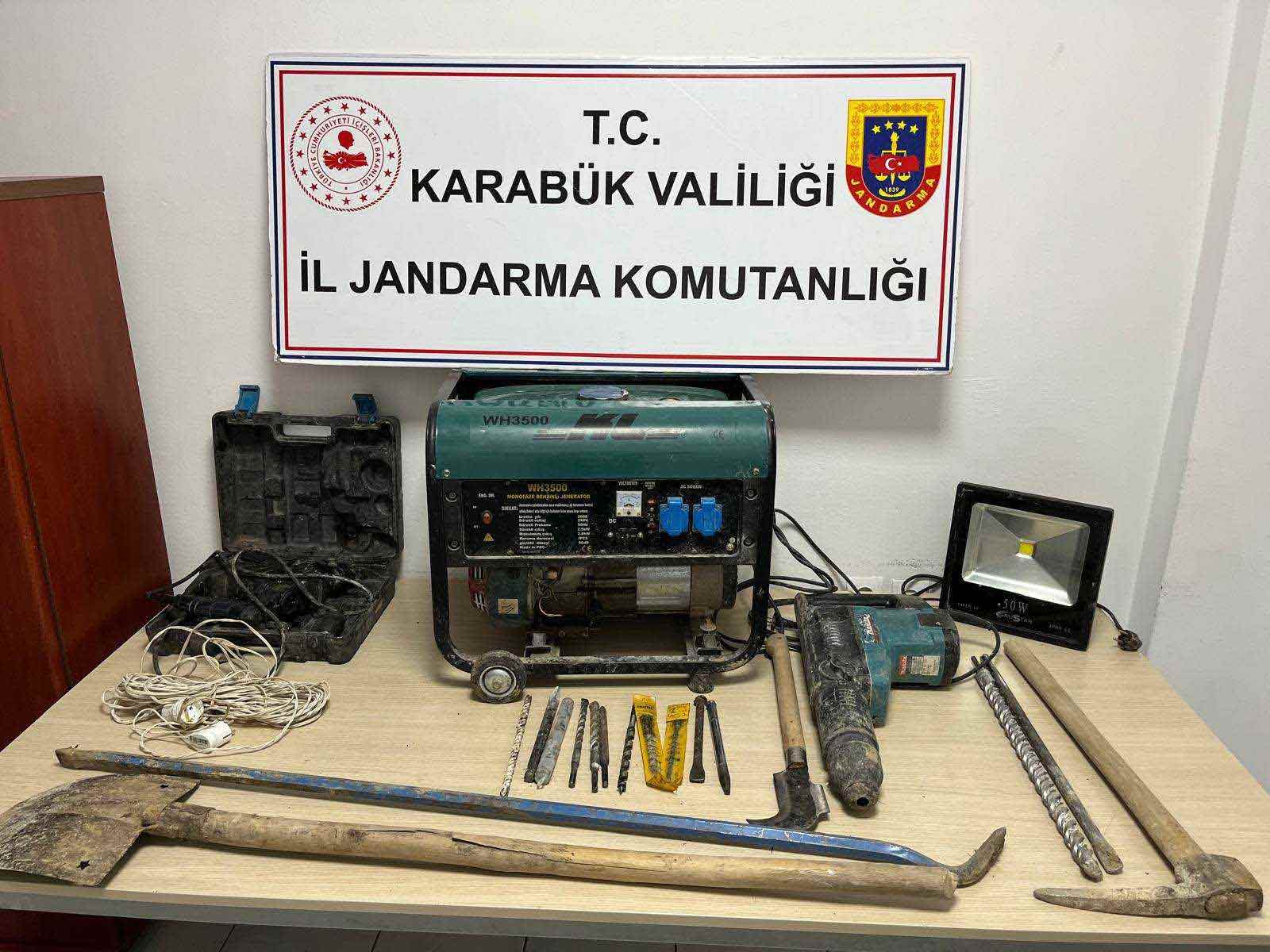 Definecilerin Sonu Gelmiyor
