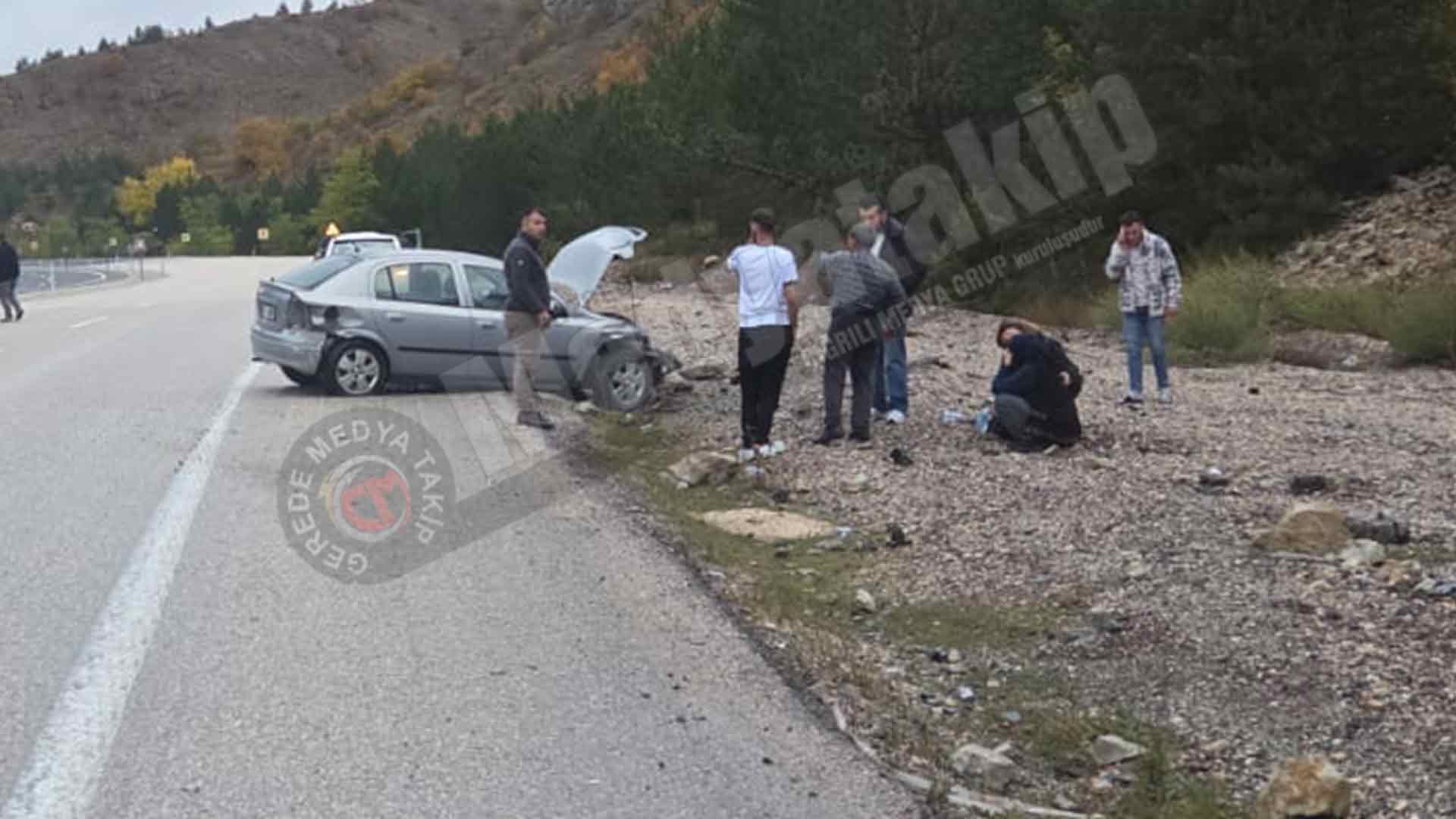 Gerede'de Cenazeye Yetişmeye Çalışan Yaşlı Çift Kaza Yaptı213