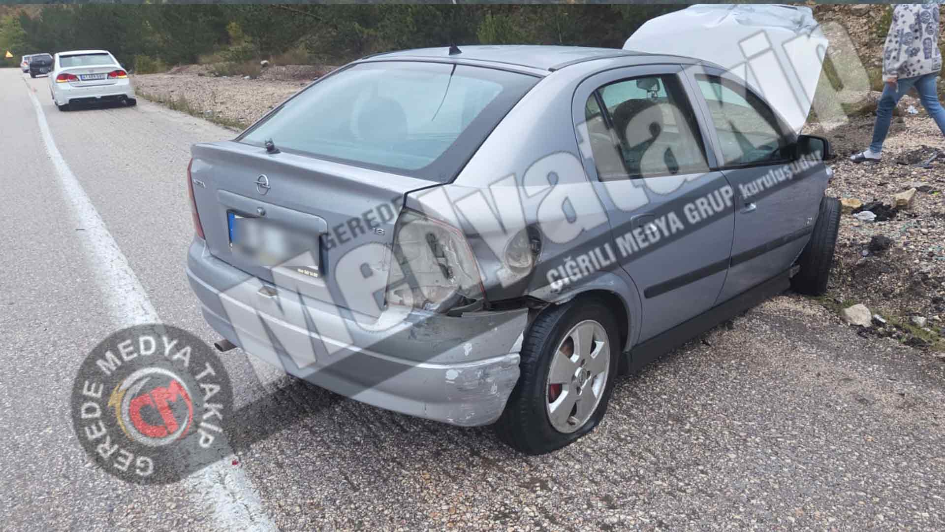 Gerede'de Cenazeye Yetişmeye Çalışan Yaşlı Çift Kaza Yaptı23