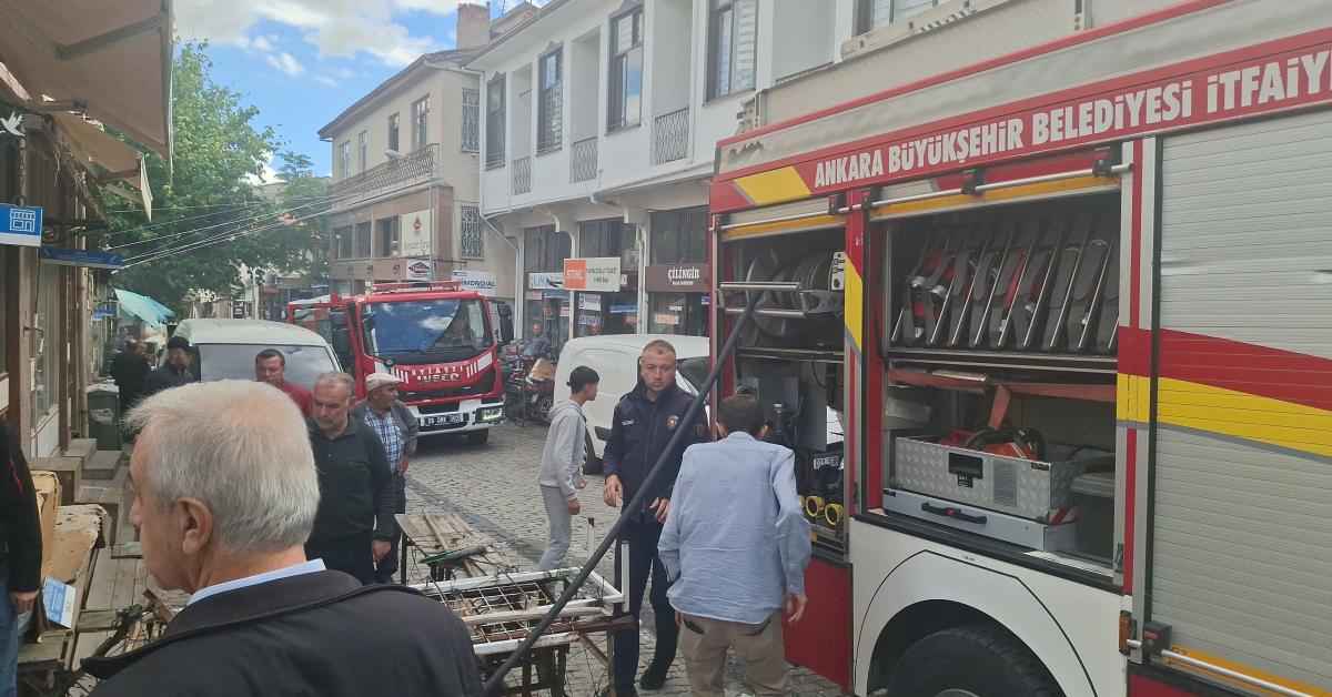 ankara beypazarindaki is yerinde korkutan yangin JeH4jqiD.jpg