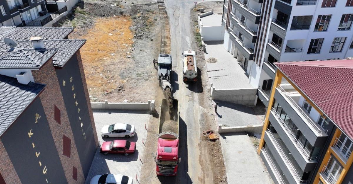 ankara golbasinda asfalt calismalari suruyor S4BPQM1n.jpg