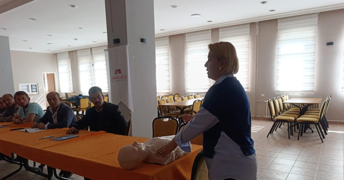 ankara nallihanda muhtarlara ilk yardim egitimi veriliyor CEWnc31D.jpg
