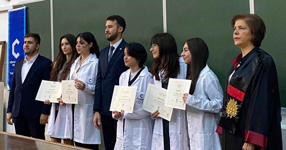 ankara universitesinde heyecanli anlar G5ixrSAW.jpg