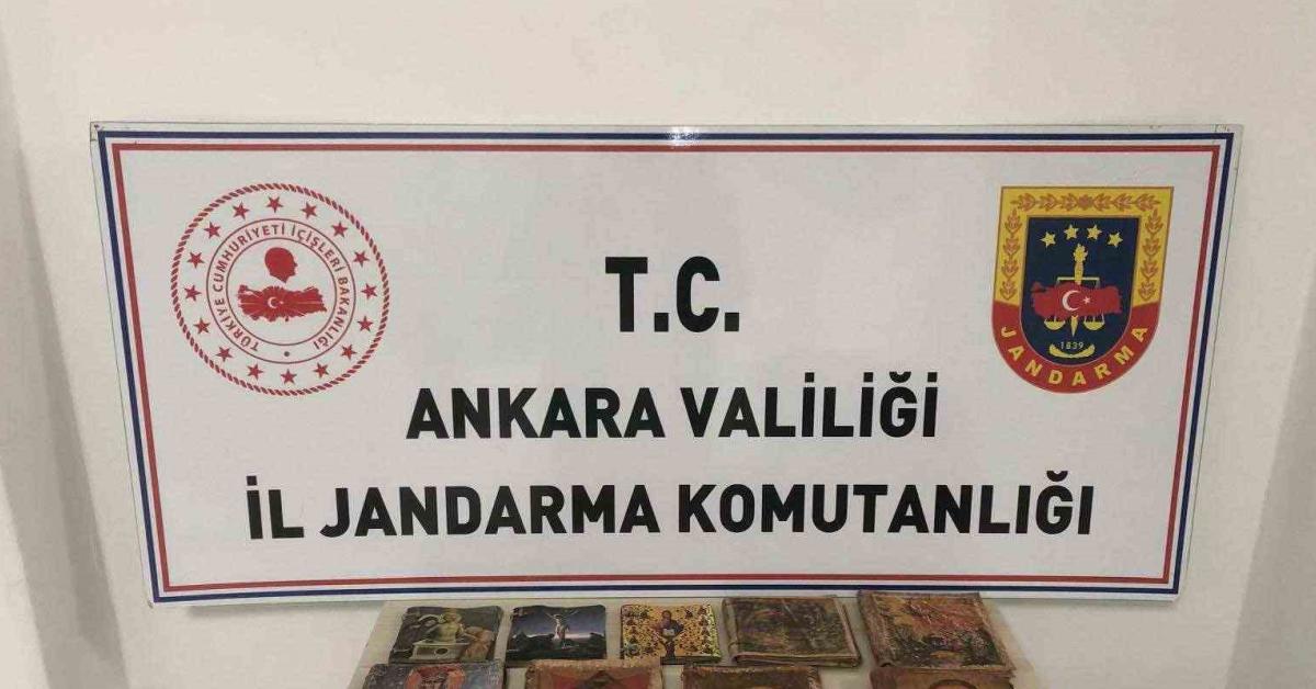 ankara yenimahallede 6 milyon dolarlik ibranice kitaplar ele gecirildi XVK7UR2A.jpg