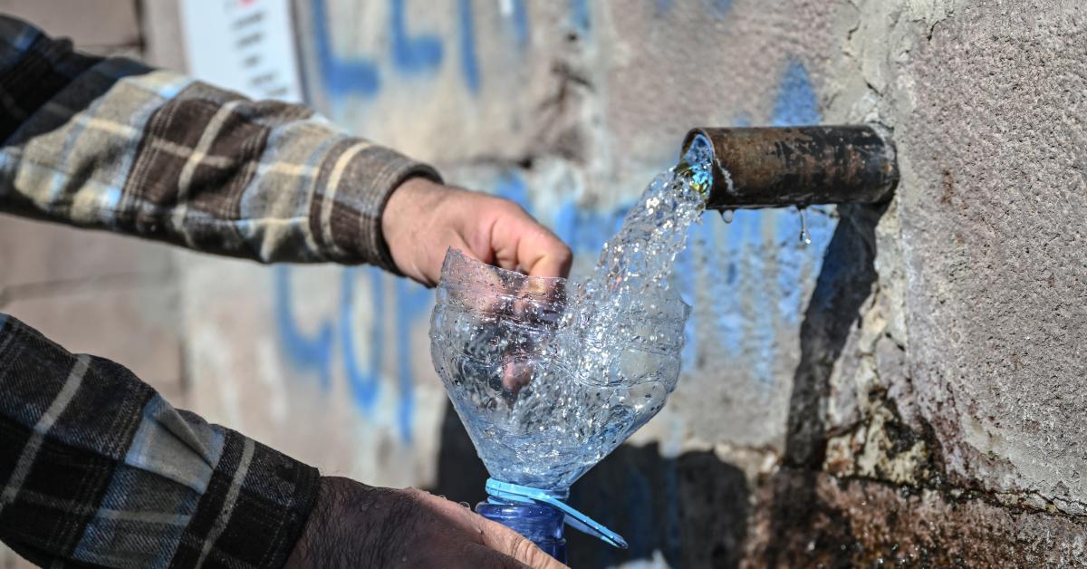 ankara yenimahallede vatandaslar cesmelere akin ediyor V1rqrf6X.jpg