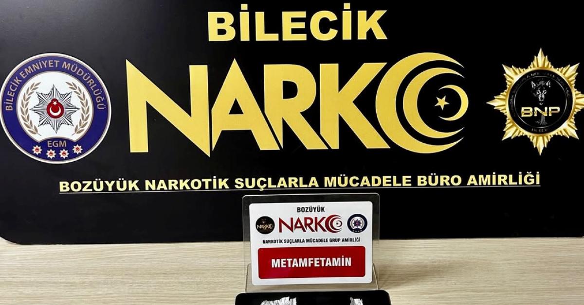 bilecik bozuyukte uyusturucuyla yakalandi aLYEQMTM.jpg