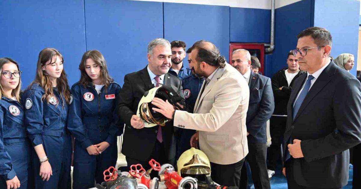 cankiri karatekin universitesinde tanittilar hBldFrR1.jpg