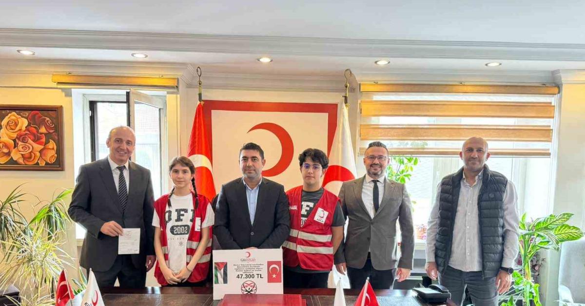 duzce fen lisesinden filistine destek UIAXM4MG.jpg