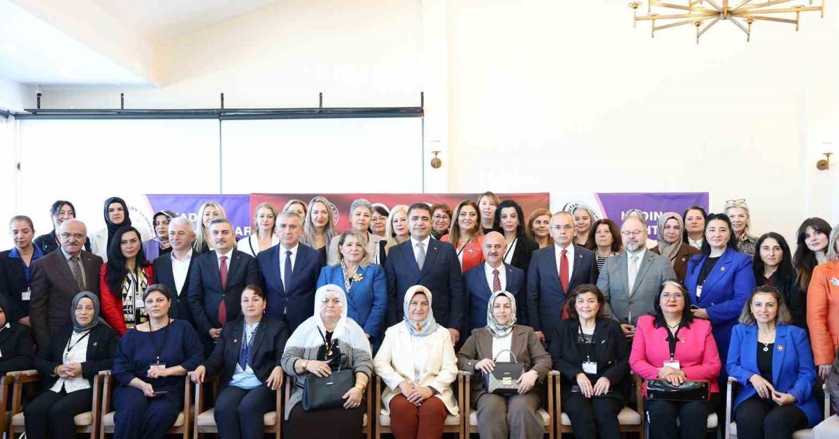 duzcede kadin muhtarlar icin gelecek vizyonu calistayi gerceklesti CKbH9TRG.jpg