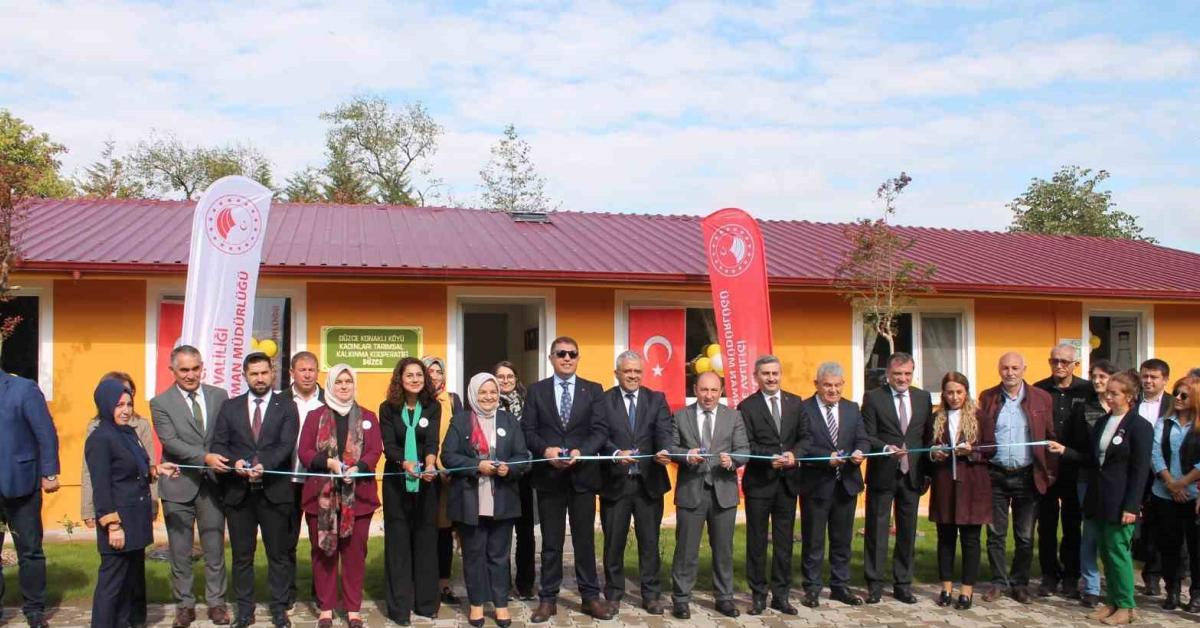 duzcenin caliskan kadinlari birlesti M3JmyEEK.jpg