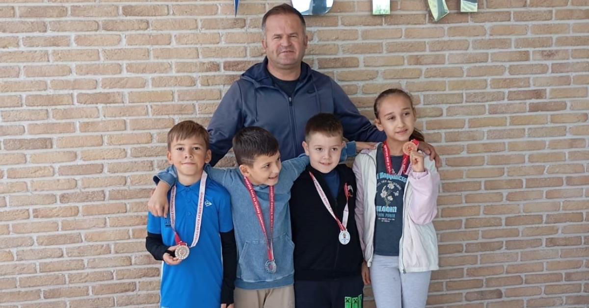 duzcenin minik raketleri sakaryada zirveye oynadi UOm1x1su.jpg