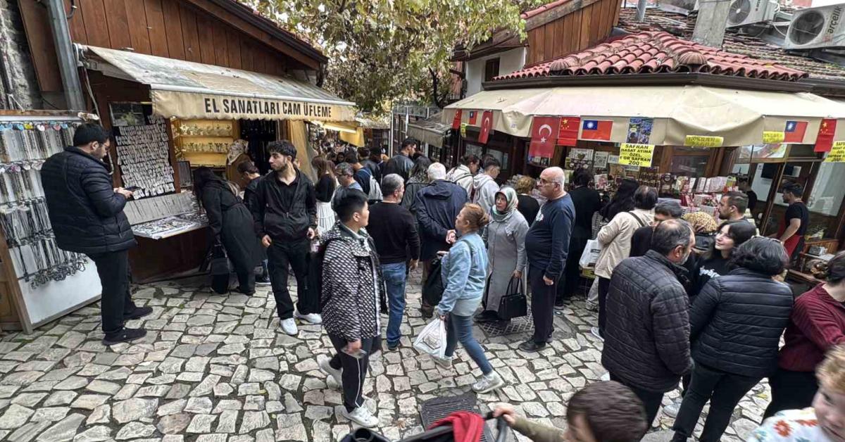 karabuk safranboluda hafta sonu yogunlugu mBLWiHCh.jpg