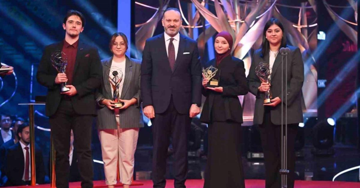 karabuk universitesi ogrencilerinden odullu basari JtTYbrs4.jpg